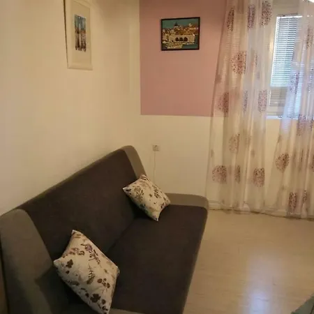 Jakov Old Town Apartman *